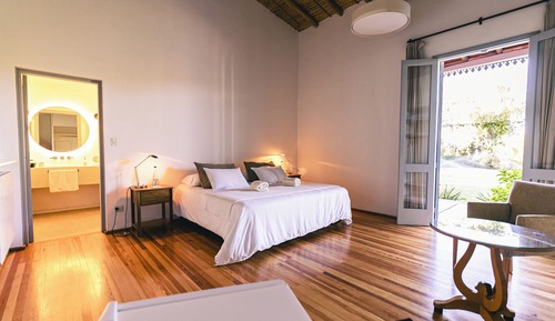 Deluxe Suite, Garden View