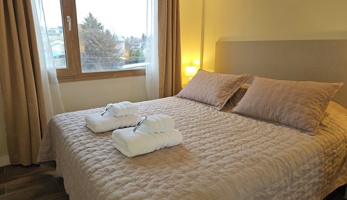 Family Double Room, 1 Bedroom, Kitchen, Partial Lake View