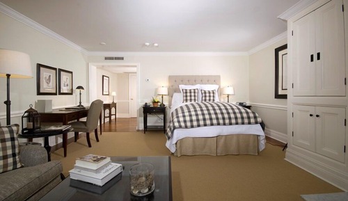 Suite, 1 Queen Bed (Cloister Room)