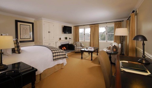 Suite (Cloister Room, King Bed Main Level)