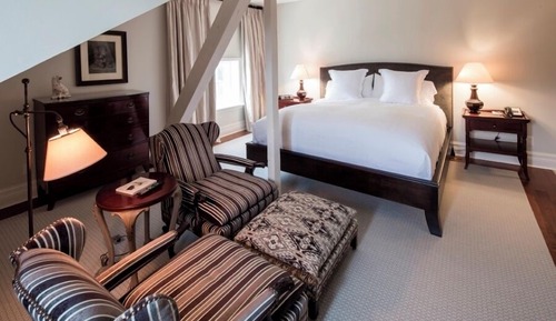 House (Room with King Bed)