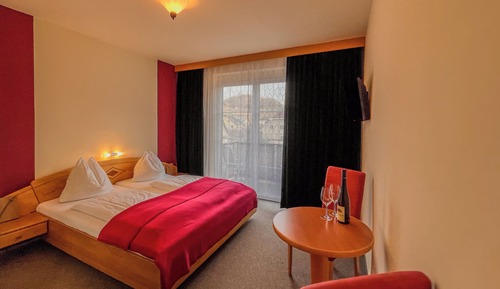 Standard Double Room Single Use, Balcony, Garden View