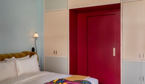 Suite, 1 Queen Bed (Petite)