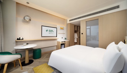 Standard Room, 1 King Bed
