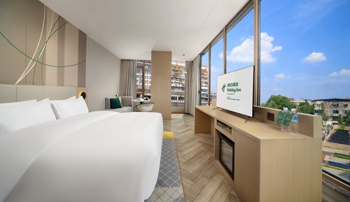 Premium Room, 1 King Bed, River View