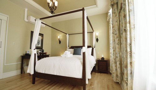Standard Room, 1 Queen Bed