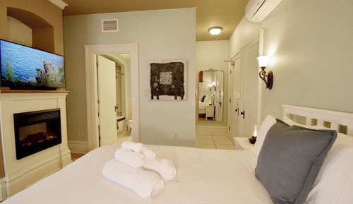 Signature Room, 1 Queen Bed