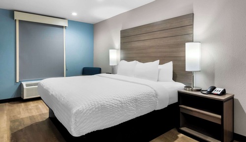 Room, 1 King Bed, Non Smoking (Efficiency)