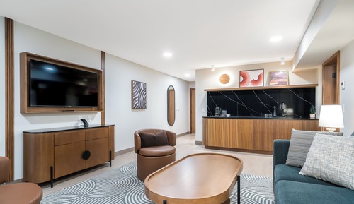 Deluxe Suite, Balcony, Mountain View