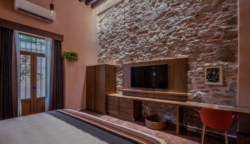 Luxury Studio Suite, Courtyard View