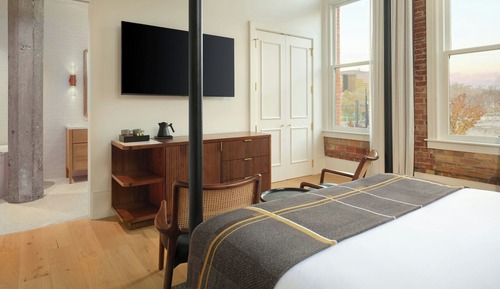 Asher, Historic, Suite, 1 King, Downtown view, Corner room