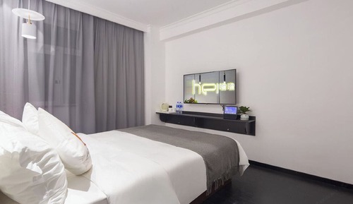 Economy Twin Room, City View