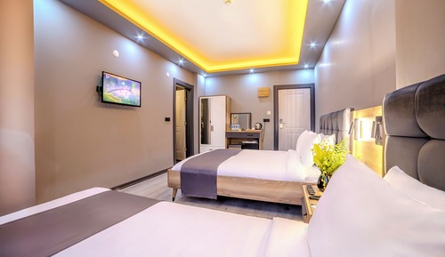 Comfort Triple Room