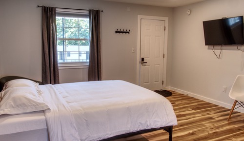 Deluxe Studio Suite