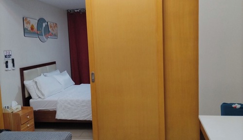 Basic Condo, Multiple Beds, Pool View