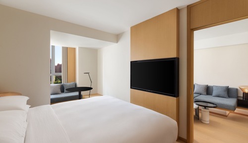Executive Suite, 2 Double Beds, Smoking, City View