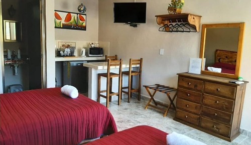 Deluxe Studio Suite, Pool View
