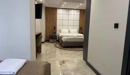 Deluxe Triple Room, City View