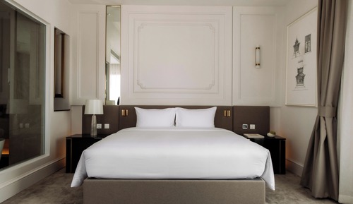 Premier Suite, 1 King Bed, Non Smoking, City View