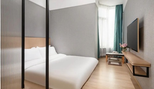 Grand Room, 1 Queen Bed