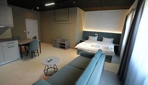 Deluxe Studio, River View