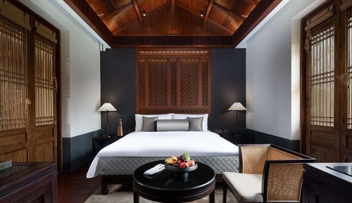 Premier Room, Multiple Beds, Pool Access, Courtyard View