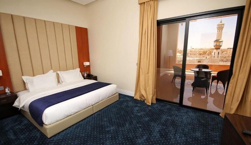 Executive Suite, City View