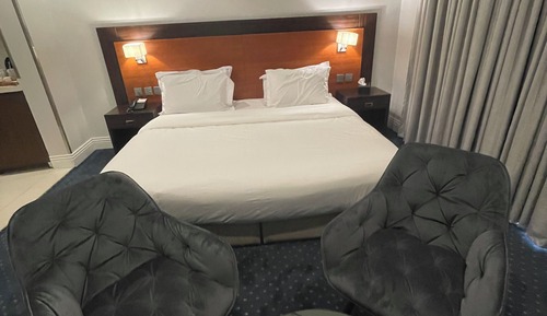 Deluxe Room, City View