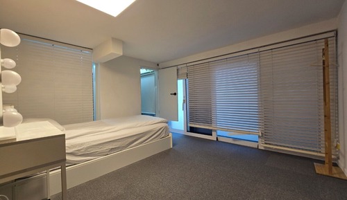 101 Private blooming house