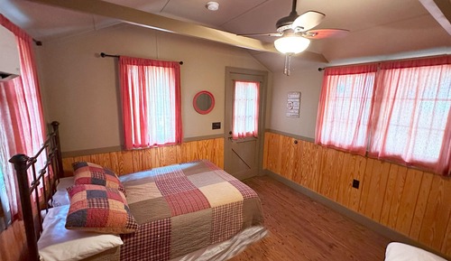 Standard Cabin