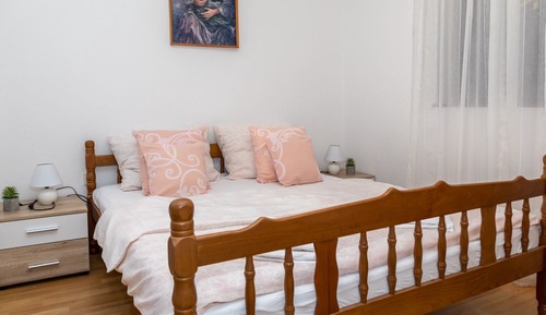 Studio (Apartments Luka & Leona - Studio Apar)
