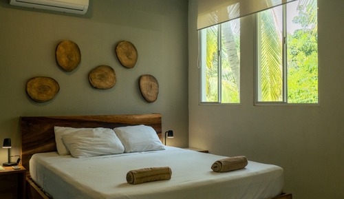 Family Room, Multiple Beds