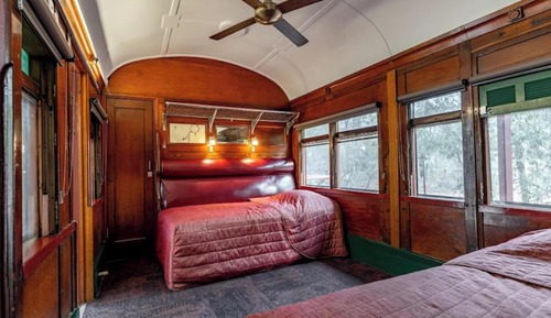 Railway Carriage - Twin