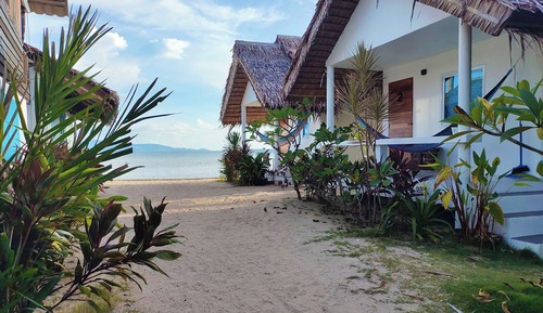 Bungalow, Garden View