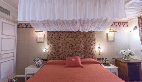 Standard Double Room, 1 King Bed, Garden View