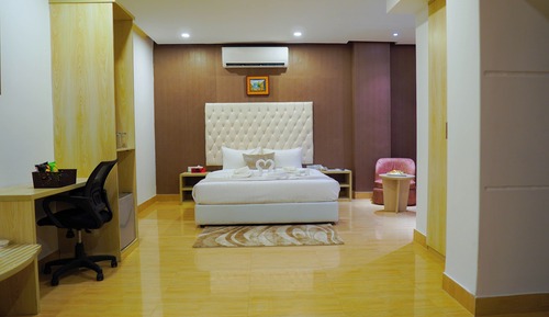 Executive Double Room, City View