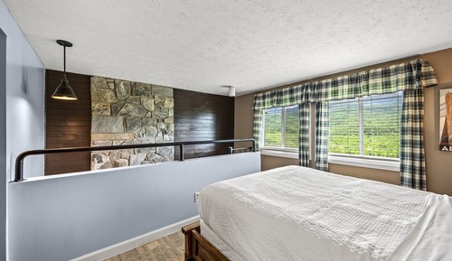 Condo, Balcony, Mountain View