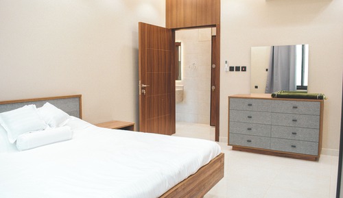 Apartment, 1 King Bed, Kitchenette