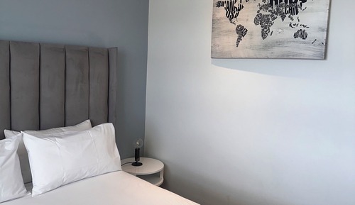 Deluxe Apartment, City View