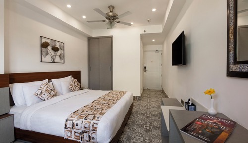 Premier Room