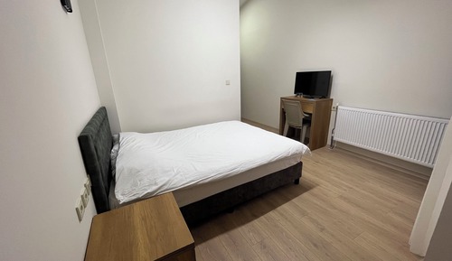Comfort Room, City View