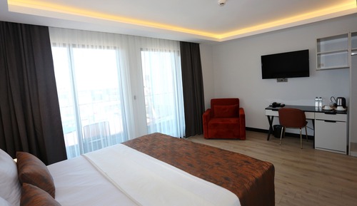 Superior Room, City View