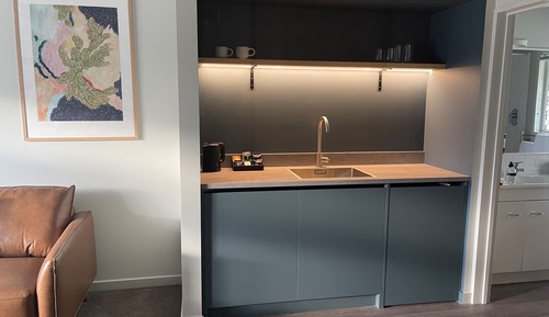 One-Bedroom Apartment with Bath