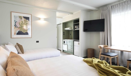 King Studio Apartment
