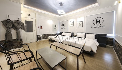 Family Suite, City View