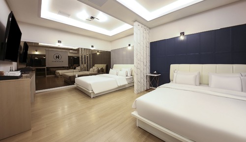 Premium Twin Room