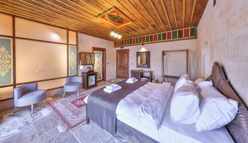 Design Room, 1 Queen Bed, Private Bathroom