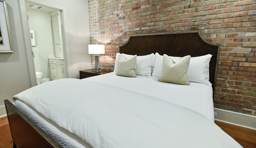 Luxury Condo, 2 Bedrooms, Balcony (303)