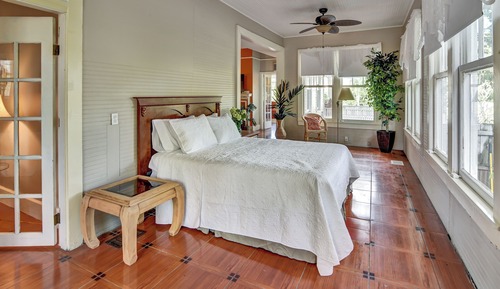 Room, 2 Bedrooms