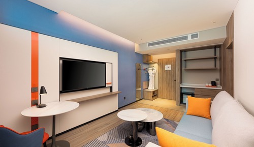1 Bedroom Suite
